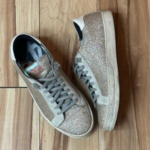 P448 John Glitter Euro 39 US 8.5